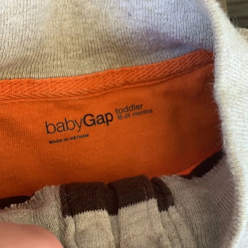 🎉1 hr sale🎉Baby boy Gap bundle 3
